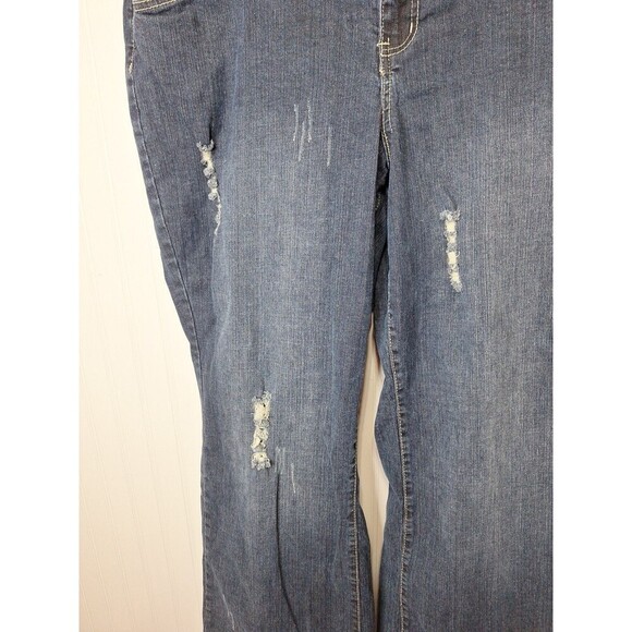 Cato Woman 22W Distressed Destroyed Jeans Pockets Logo Stretch Straight Leg Blue - Picture 6 of 11